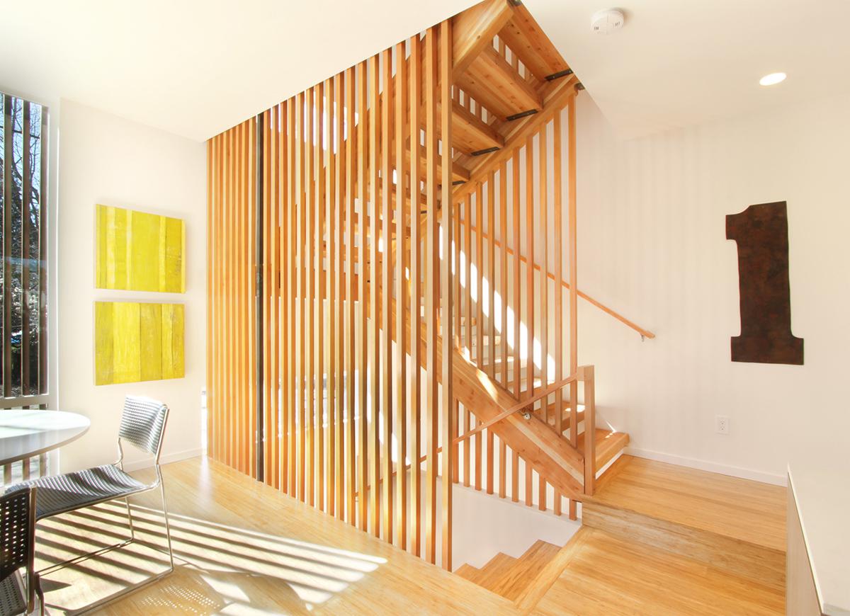 Lựa chọn các mẫu vách ngăn phòng khách và cầu thang phù hợp với kiến trúc